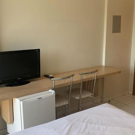 Golden Dolphin Express Appartement Caldas Novas Buitenkant foto